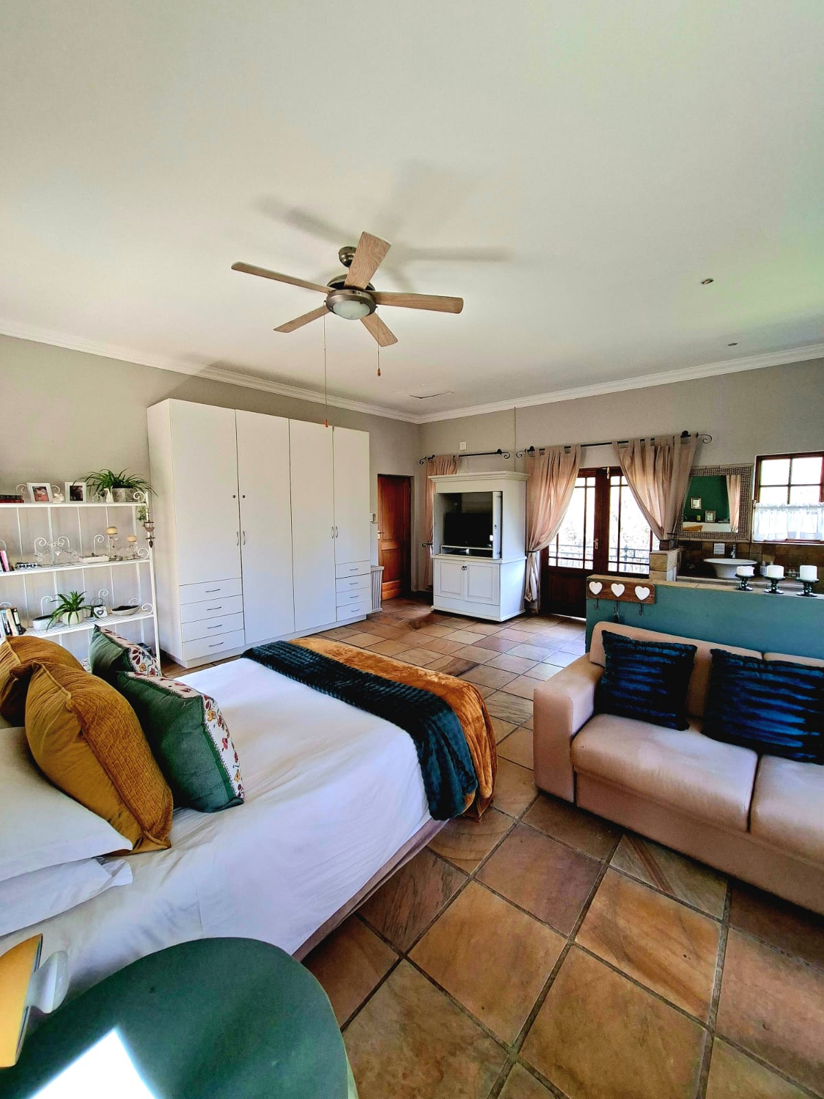 Spacious Elderberry Suite with seating